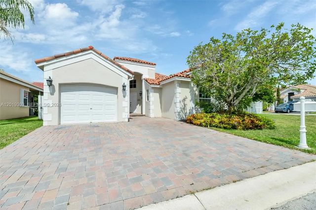 535 Somerset Way, Weston