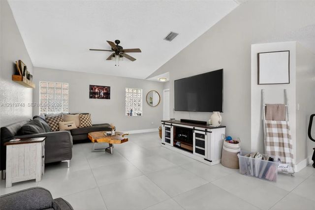4 of 33 - 8061 Nw 197th Street, Hialeah, FL