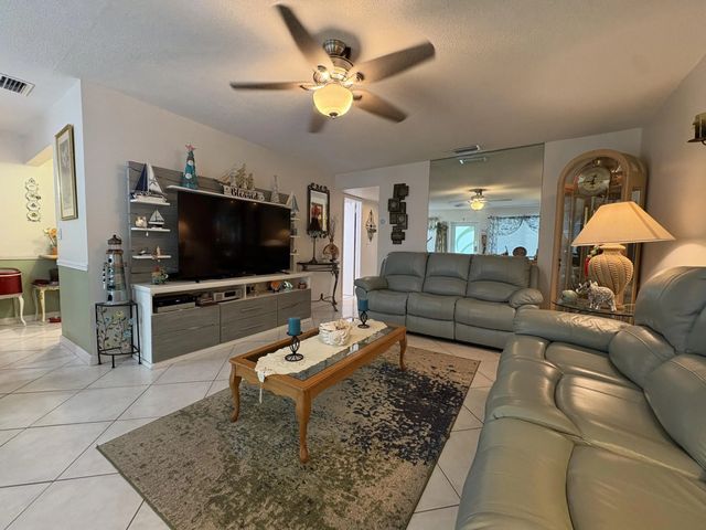 2 of 32 - 175 Bedford #g, West Palm Beach, FL
