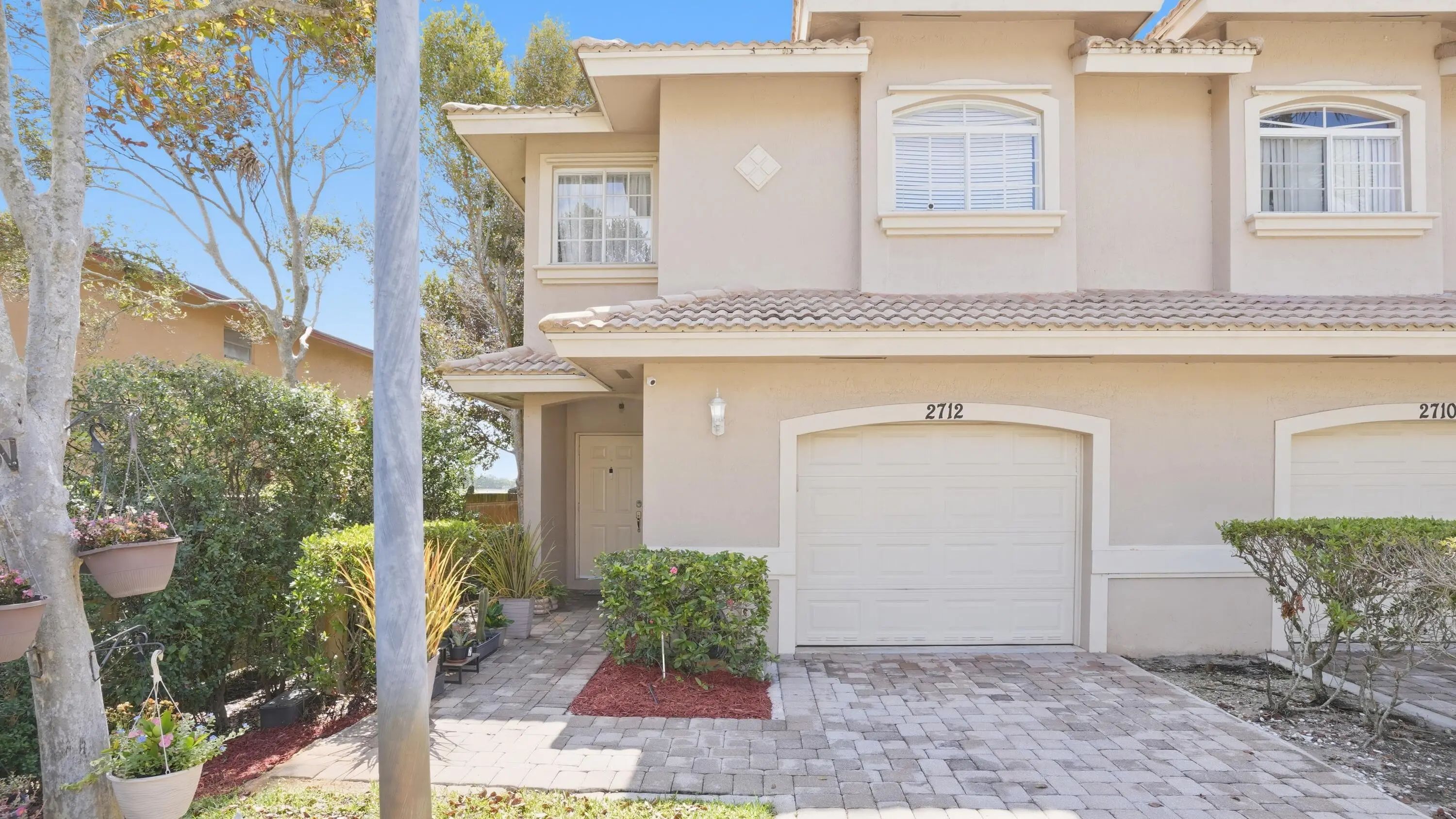 2712 Nw 80th Avenue, Sunrise