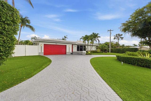 2 of 51 - 5900 Bayview Drive, Fort Lauderdale, FL