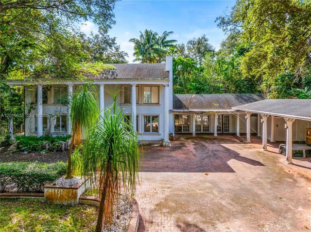 2 of 29 - 3720 Poinciana Avenue, Miami, FL
