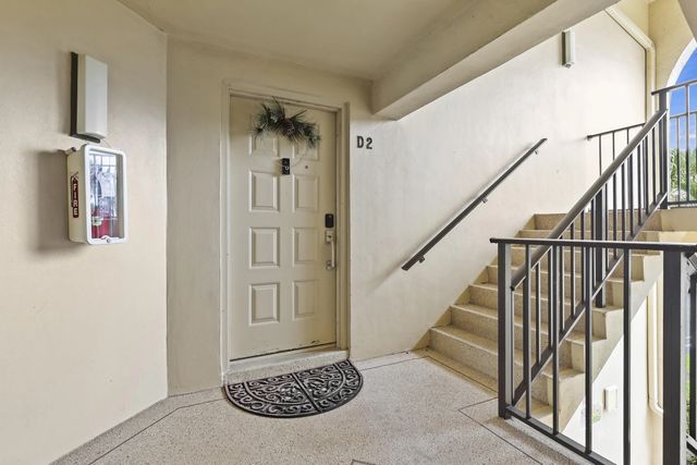 629 Sea Pine Way #d2, Greenacres