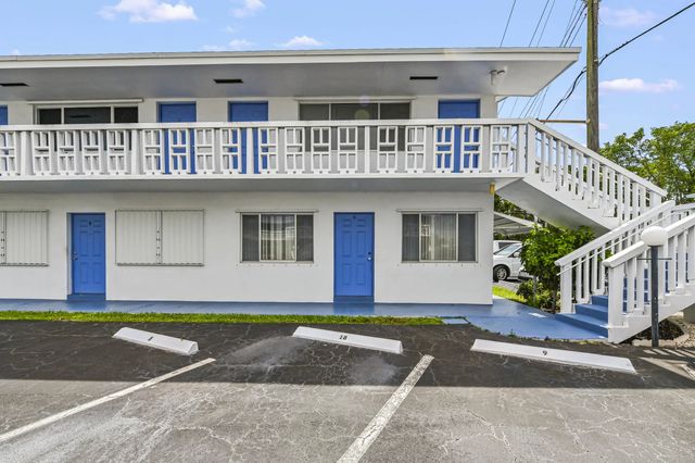 1950 Lake Osborne Drive #9, Lake Worth Beach
