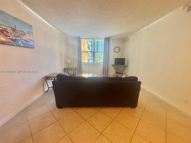 3 of 15 - 2501 S Ocean Drive #433, Hollywood, FL