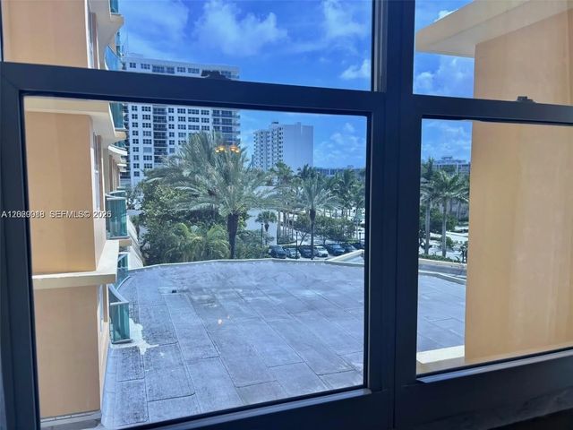 4 of 15 - 2501 S Ocean Drive #433, Hollywood, FL