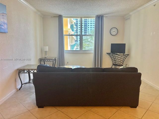 5 of 15 - 2501 S Ocean Drive #433, Hollywood, FL