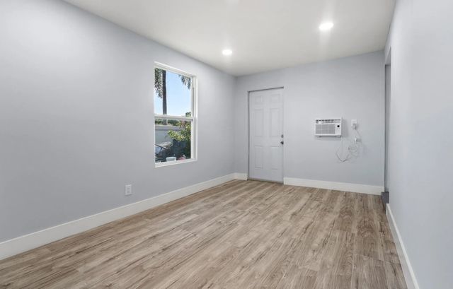 4 of 27 - 2923 Nw 48th Street, Fort Lauderdale, FL