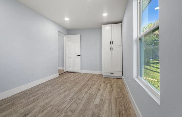 5 of 27 - 2923 Nw 48th Street, Fort Lauderdale, FL