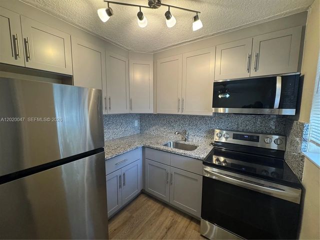 707 S 19th Avenue #2, Hollywood