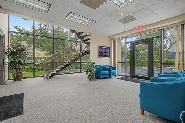 3 of 24 - 9440 Sw 77th Avenue, Miami, FL