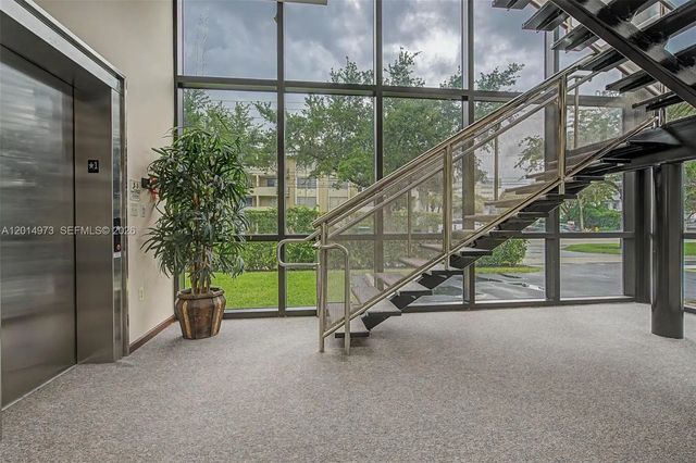 4 of 24 - 9440 Sw 77th Avenue, Miami, FL