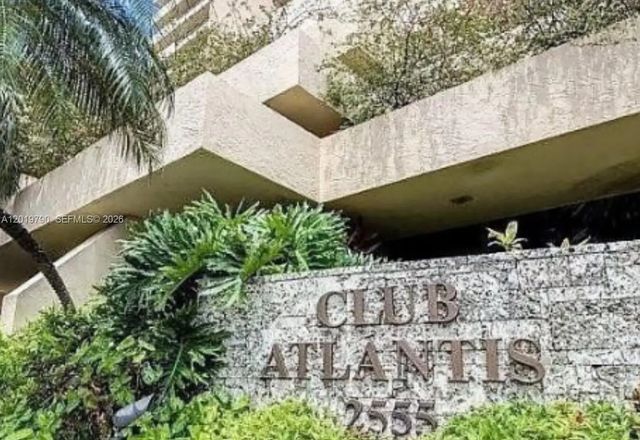 2 of 15 - 2555 Collins Avenue #1003, Miami Beach, FL