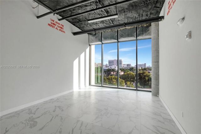 5 of 33 - 21290 Biscayne #412, Aventura, FL