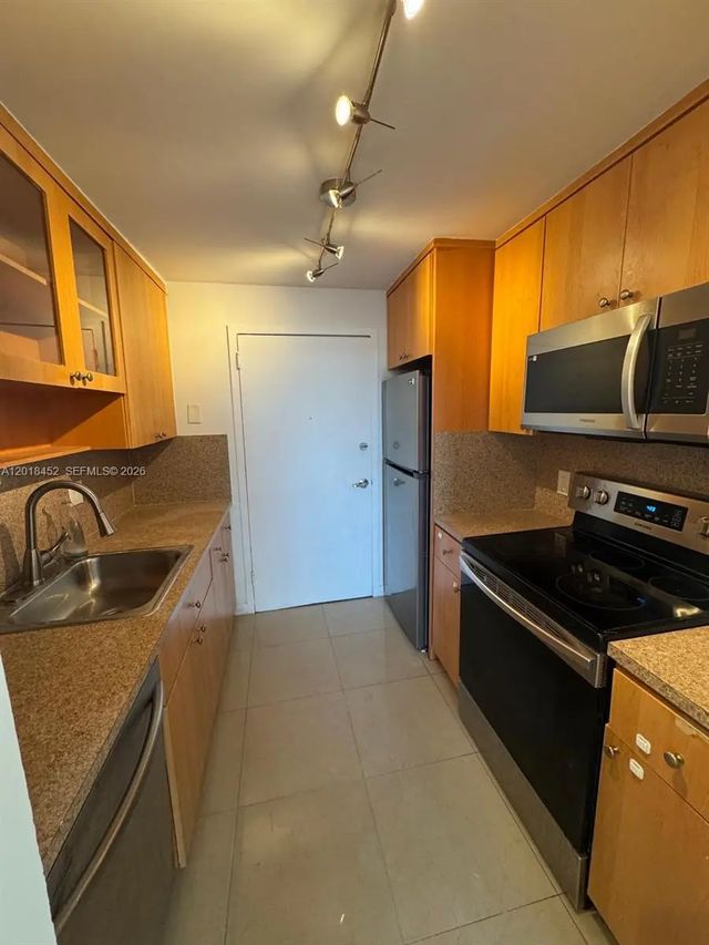 4 of 14 - 2020 Ne 135th Street #303, North Miami, FL