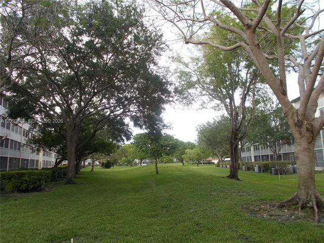 5 of 43 - 801 Sw 133rd Terrace #110k, Pembroke Pines, FL