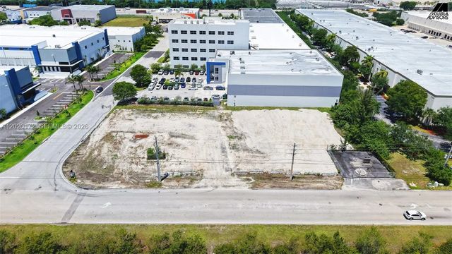4 of 15 - 11501 Nw 124th Street, Medley, FL