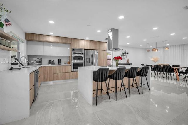 5 of 32 - 136 Greens Road, Hollywood, FL