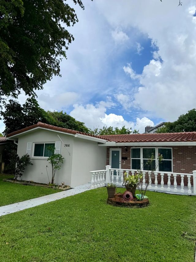 3 of 39 - 3916 Adams Street, Hollywood, FL