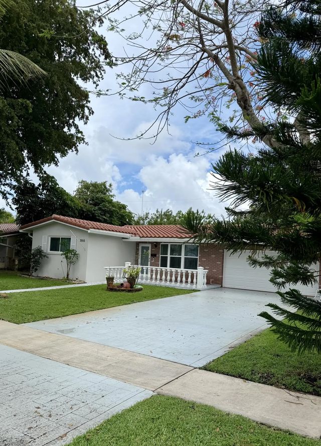 4 of 39 - 3916 Adams Street, Hollywood, FL