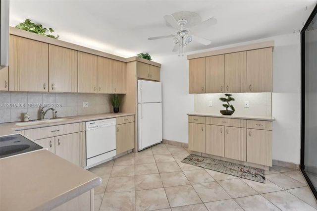 3 of 45 - 2808 N 46th Avenue #e654, Hollywood, FL