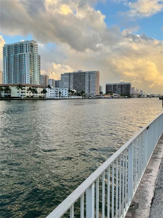 5 of 11 - N/A, Hallandale Beach, FL