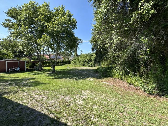 2 of 10 - 1970 Se Trapp Ave Avenue Se, Palm Bay, FL