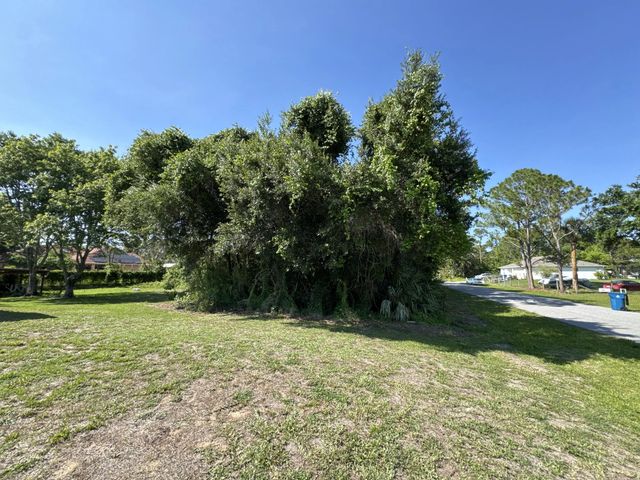 4 of 10 - 1970 Se Trapp Ave Avenue Se, Palm Bay, FL