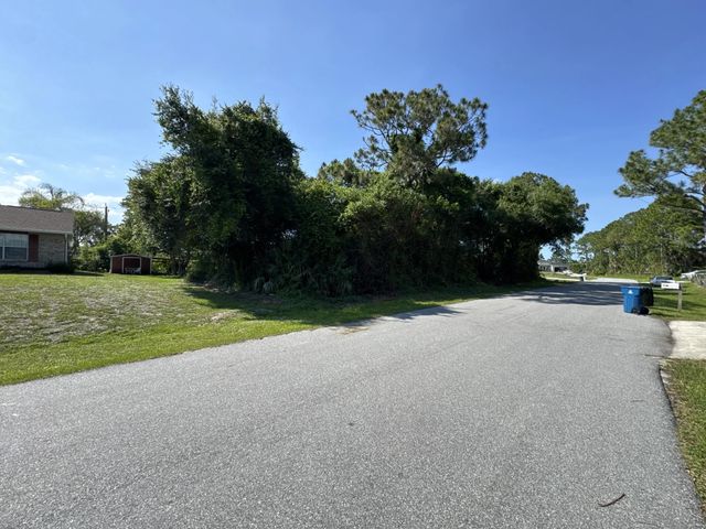 5 of 10 - 1970 Se Trapp Ave Avenue Se, Palm Bay, FL