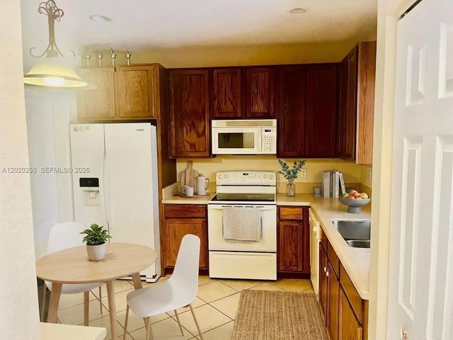 3 of 13 - 9620 Roundstone Circle, , FL
