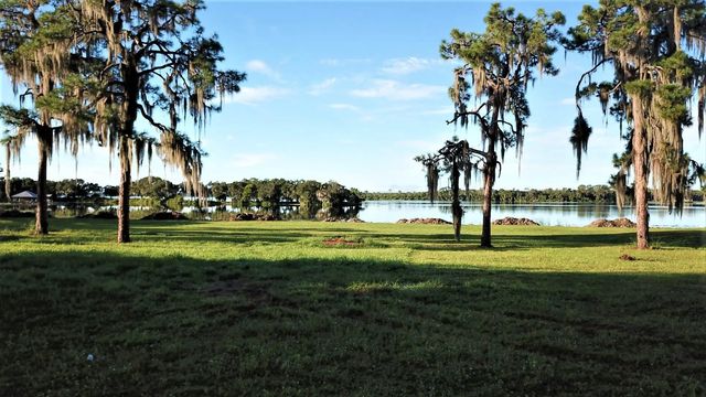 1040 Lake June Road, Lake Placid