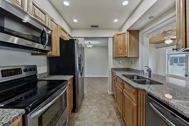 2581 E Golf Boulevard, Pompano Beach