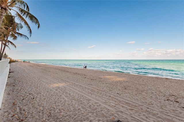 2 of 36 - 3001 S Ocean Drive #727, Hollywood, FL