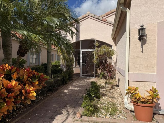 2 of 30 - 633 Nw Whitfield Way, Port St. Lucie, FL