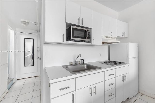 4 of 22 - 255 W 24th Street #432, Miami Beach, FL