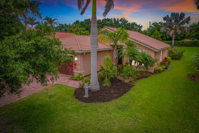 2045 Grey Falcon Circle Sw, Vero Beach