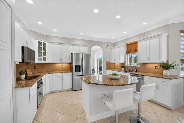 2 of 46 - 2214 Ridgewood Circle, Royal Palm Beach, FL