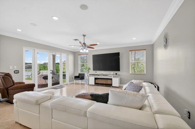 5 of 46 - 2214 Ridgewood Circle, Royal Palm Beach, FL