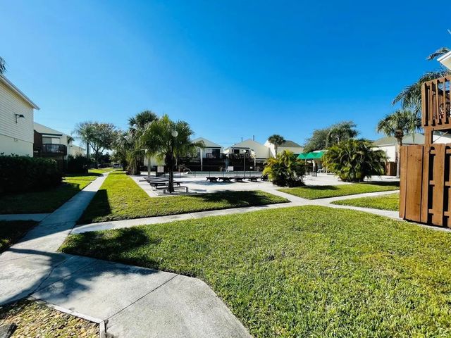 5 of 15 - 637 Executive Center Drive #n208, West Palm Beach, FL