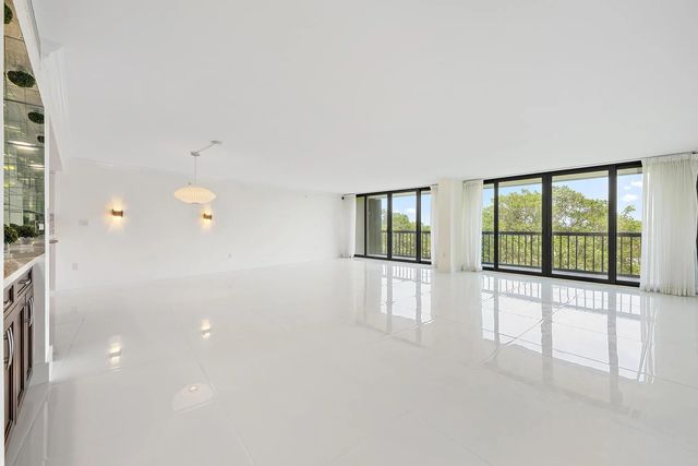 2 of 50 - 2450 Presidential Way #505, West Palm Beach, FL