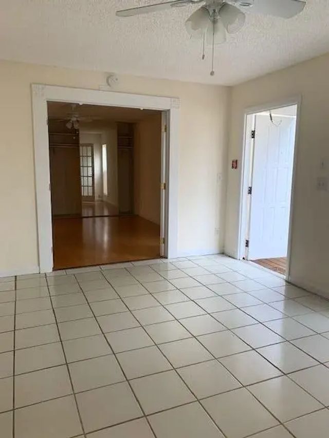 4 of 12 - 639 Executive Center Drive #o-208, West Palm Beach, FL