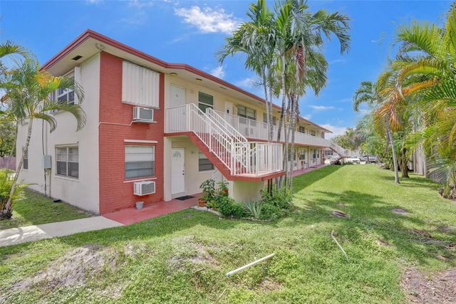 2915 Plunkett Street #5d, Hollywood