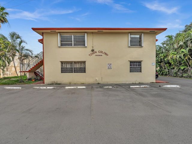 2 of 46 - 2915 Plunkett Street #5d, Hollywood, FL