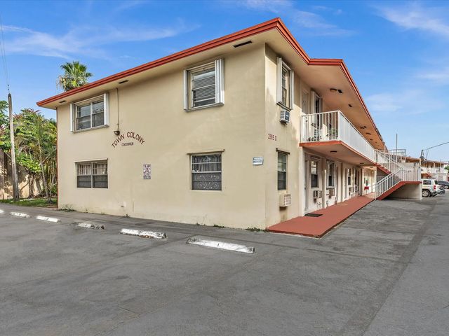 3 of 46 - 2915 Plunkett Street #5d, Hollywood, FL