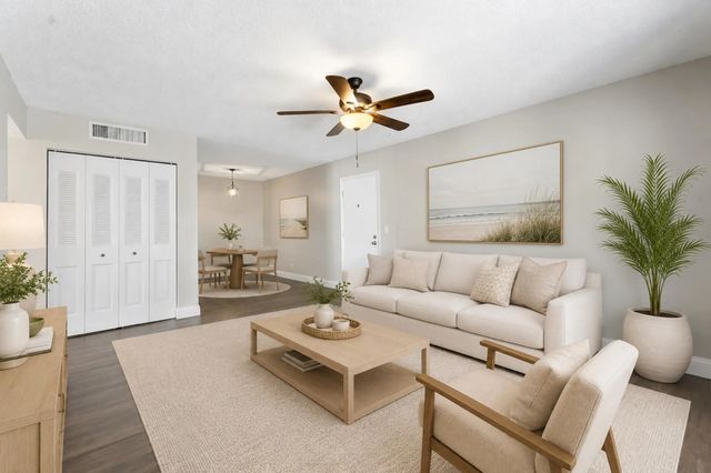 3 of 25 - 1500 N Congress Avenue #c19, West Palm Beach, FL