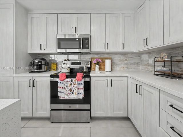 2 of 33 - 1326 Nw 2nd Lane, Florida City, FL