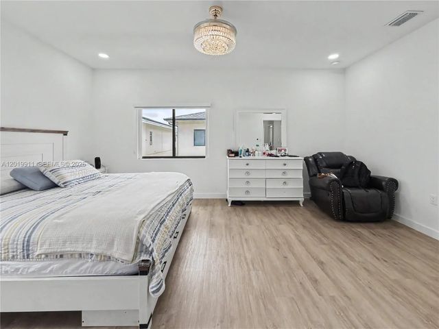 4 of 33 - 1326 Nw 2nd Lane, Florida City, FL