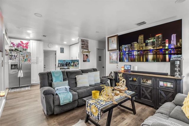 3 of 19 - 13075 Nw 16th Avenue, North Miami, FL