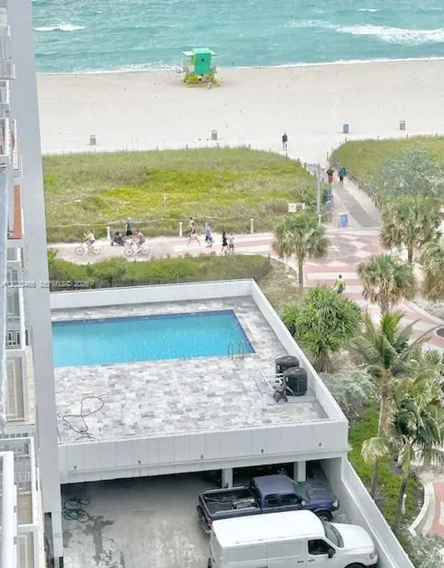 2 of 17 - 401 Ocean Drive #910, Miami Beach, FL