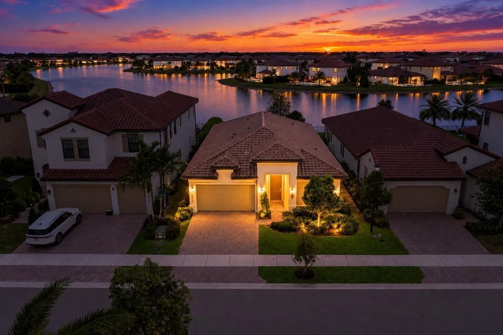 11850 N Baypoint Circle, Parkland